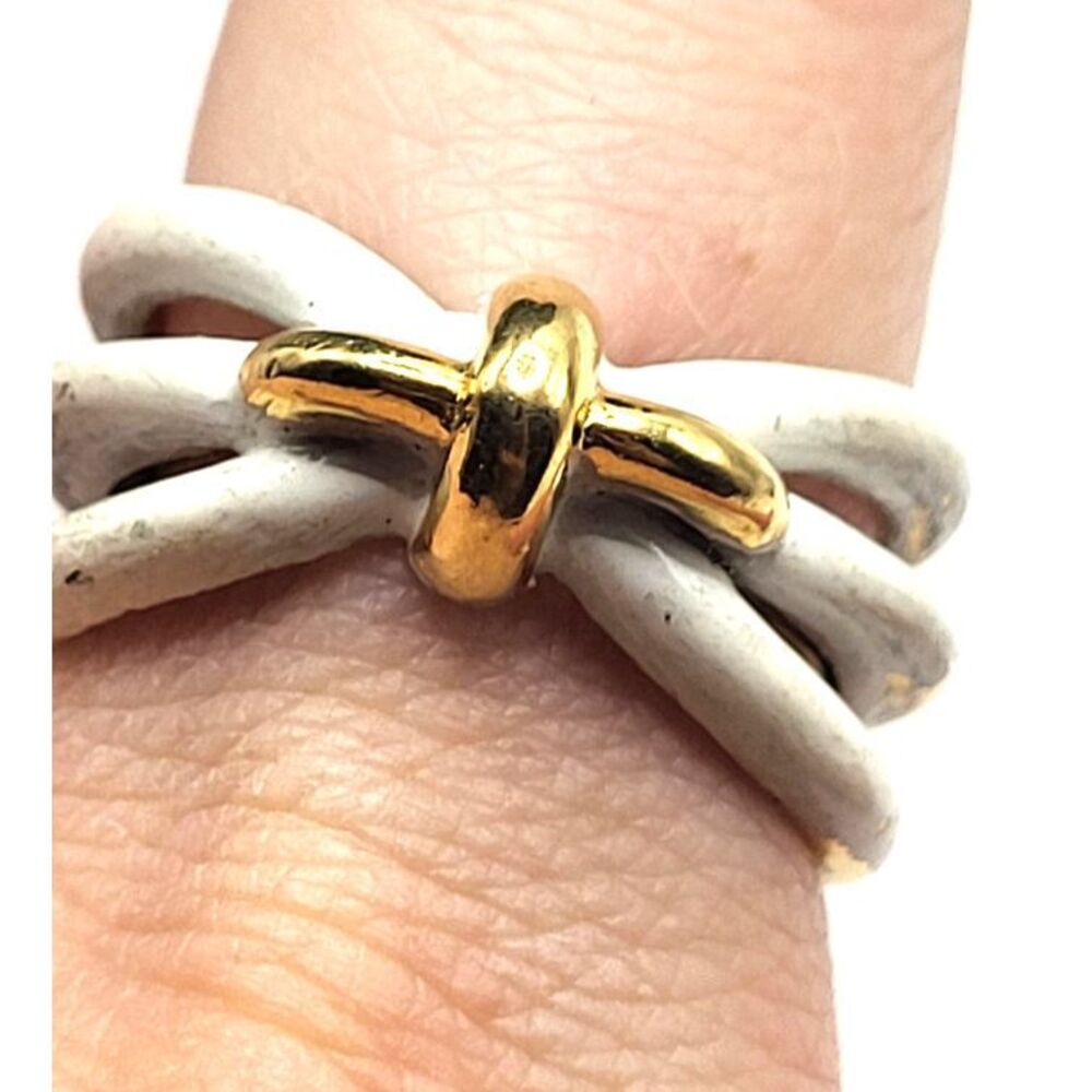 Trifari Golden White Enamel Ring sz 8.5 internal sizer